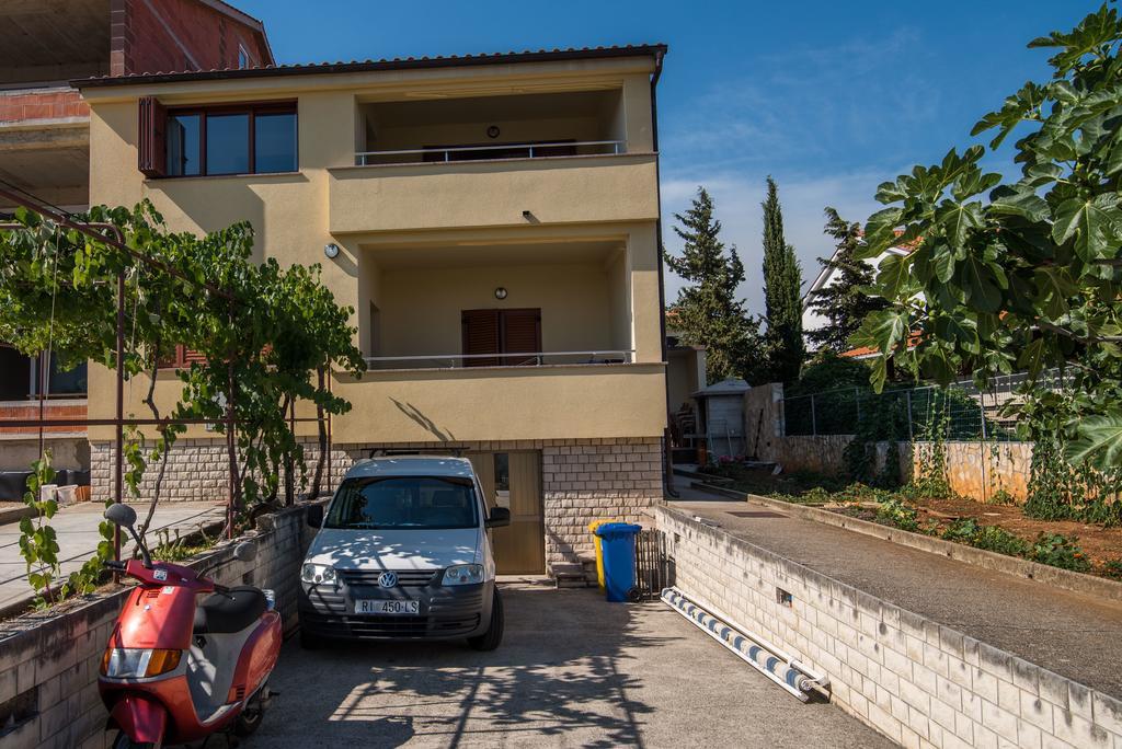 Apartman Slavko Krk Town Exterior foto